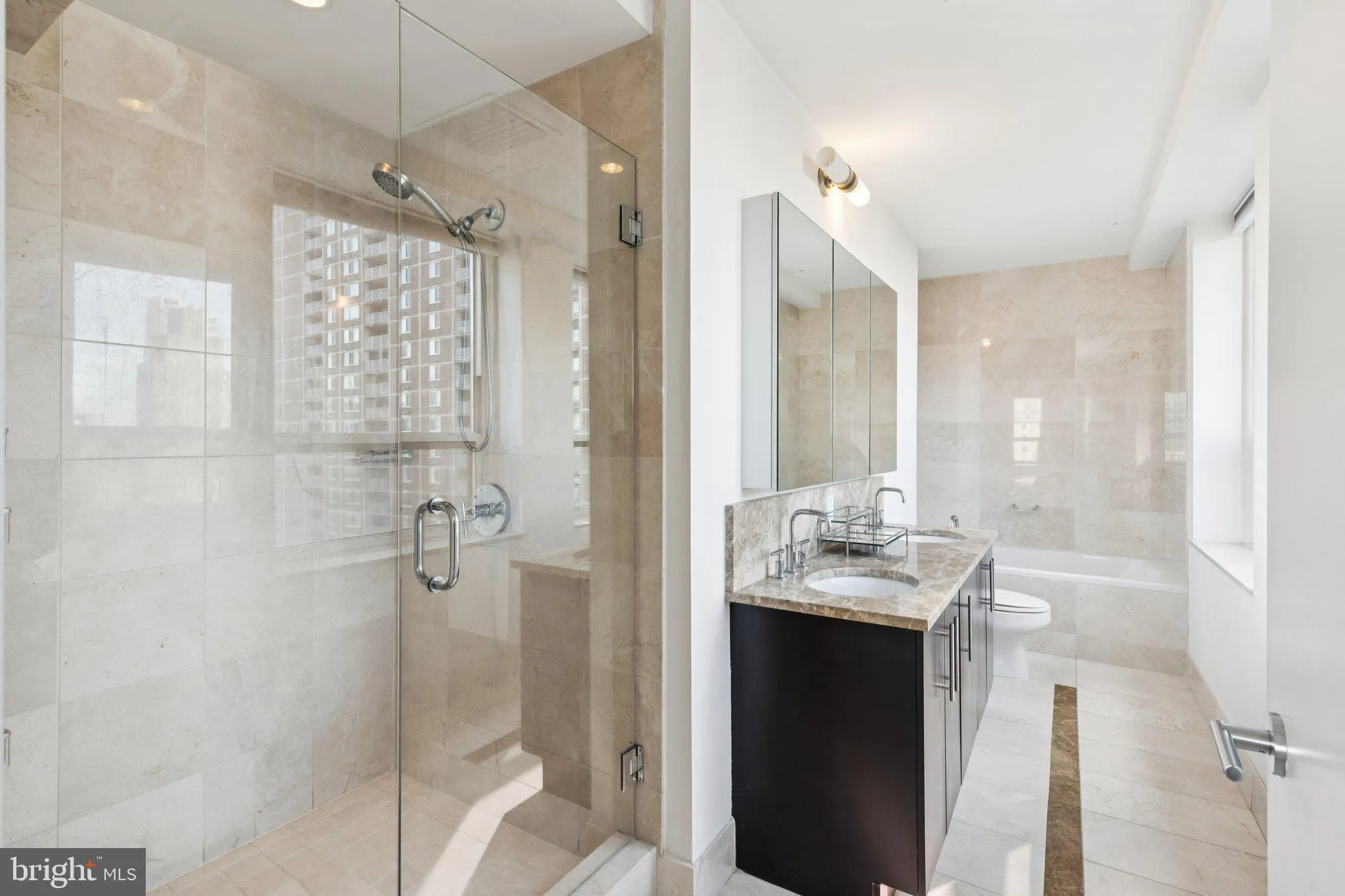 Philadelphia, Pennsylvania 19102, United States, 2 Bedrooms Bedrooms, ,3 BathroomsBathrooms,Residential,Coming Soon,236107