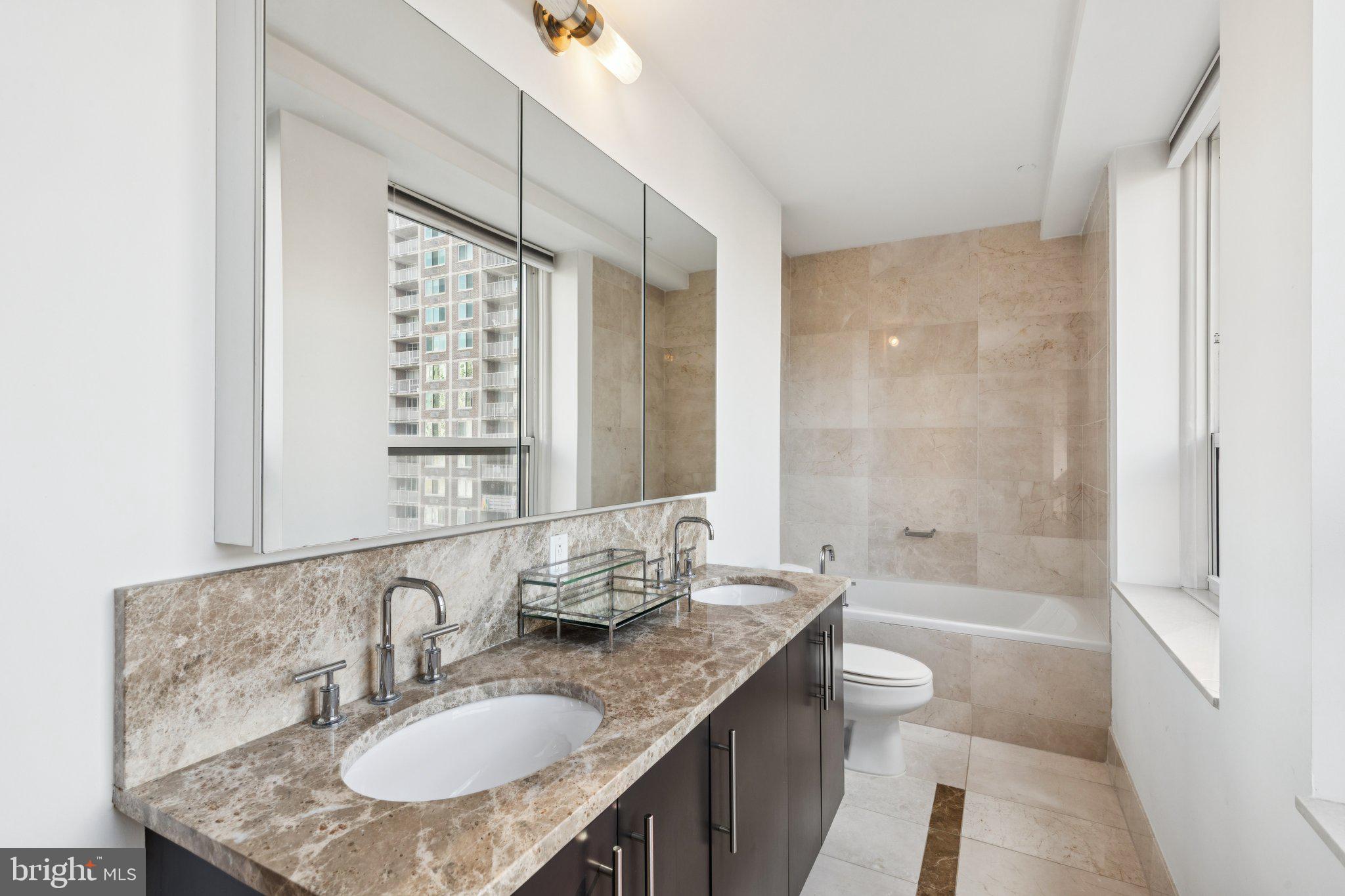 AVENUE OF THE ARTS - Residential