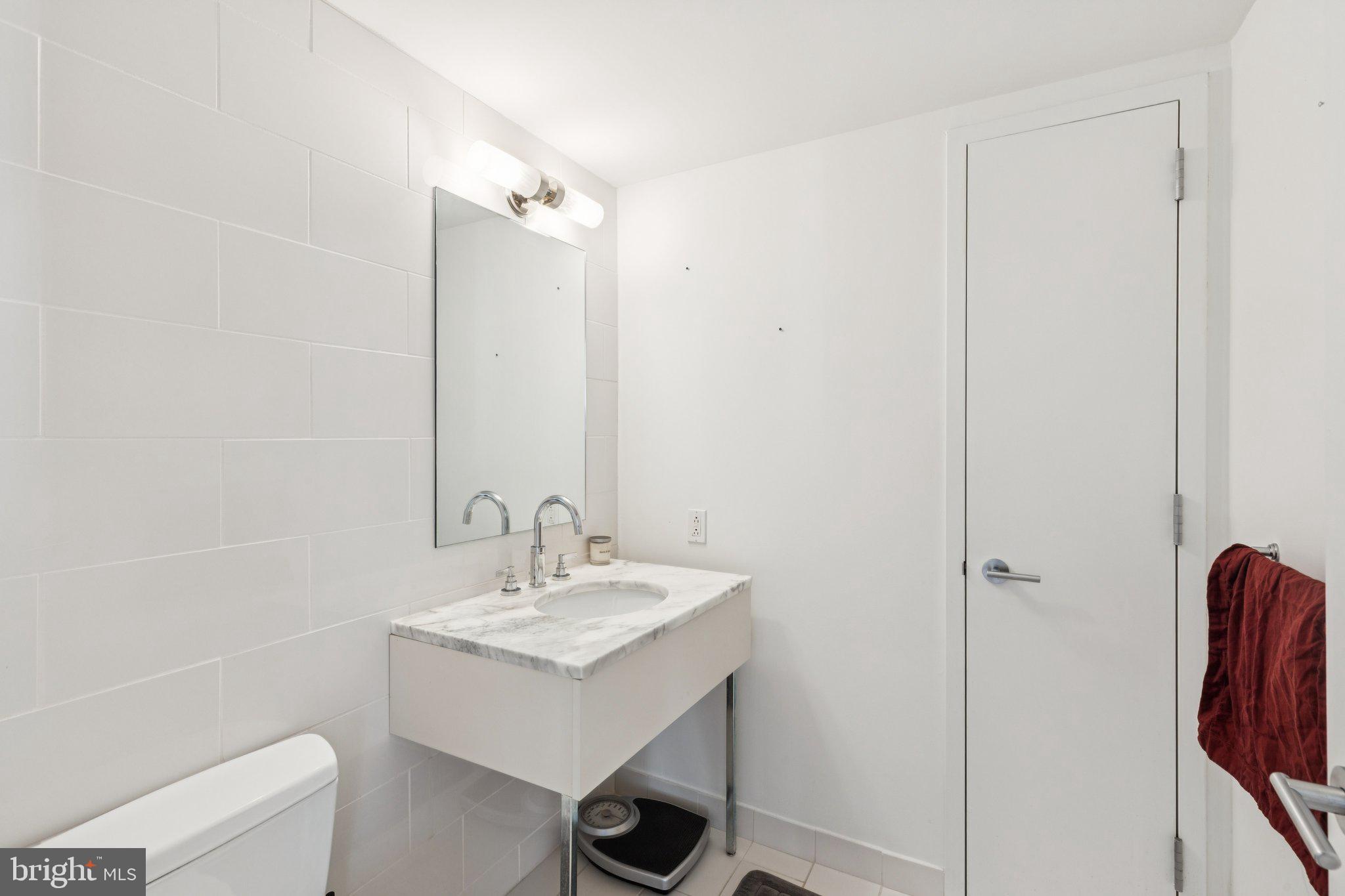 AVENUE OF THE ARTS - Residential