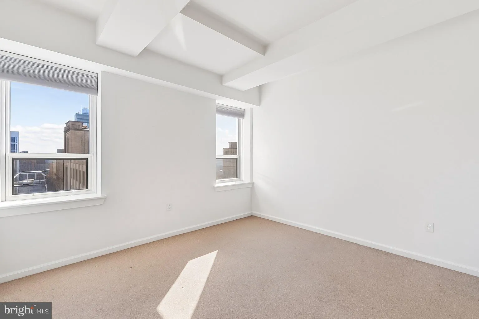 Philadelphia, Pennsylvania 19102, United States, 2 Bedrooms Bedrooms, ,3 BathroomsBathrooms,Residential,Coming Soon,236107