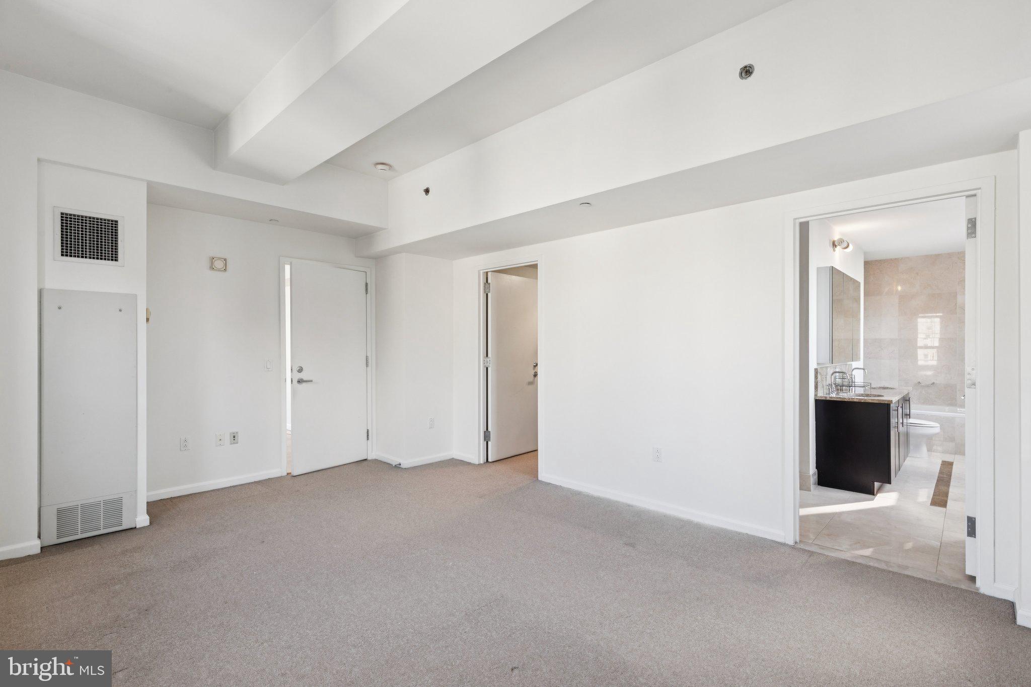 AVENUE OF THE ARTS - Residential