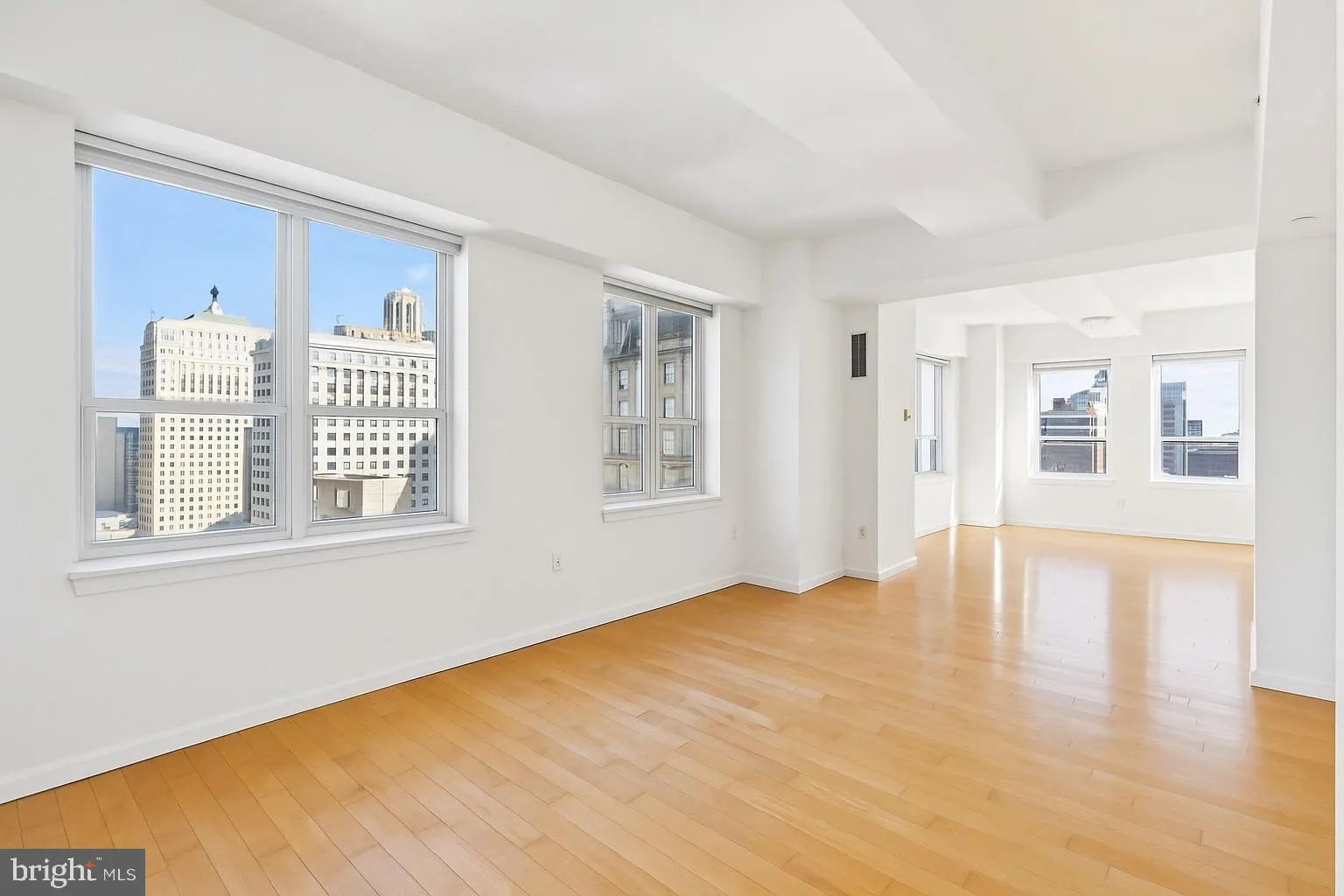 Philadelphia, Pennsylvania 19102, United States, 2 Bedrooms Bedrooms, ,3 BathroomsBathrooms,Residential,Coming Soon,236107