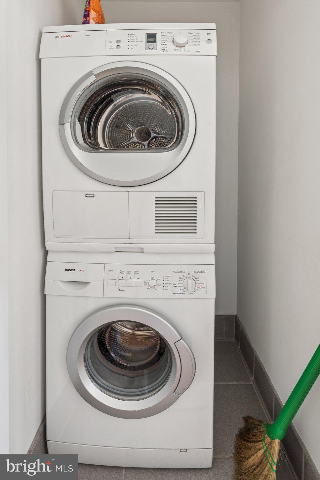 AVENUE OF THE ARTS - Residential