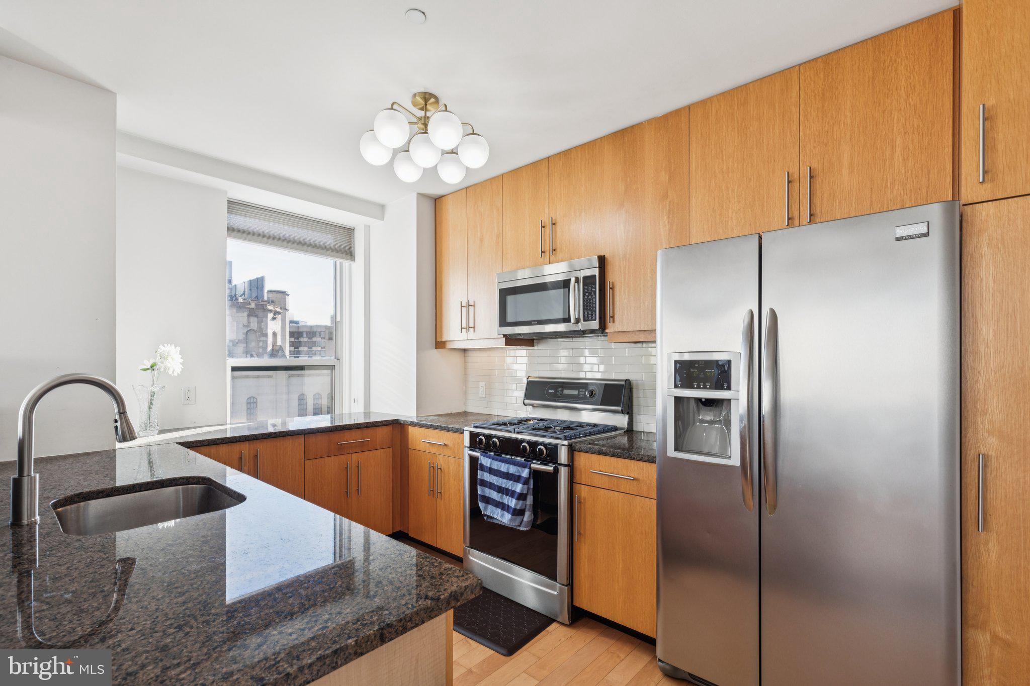 AVENUE OF THE ARTS - Residential