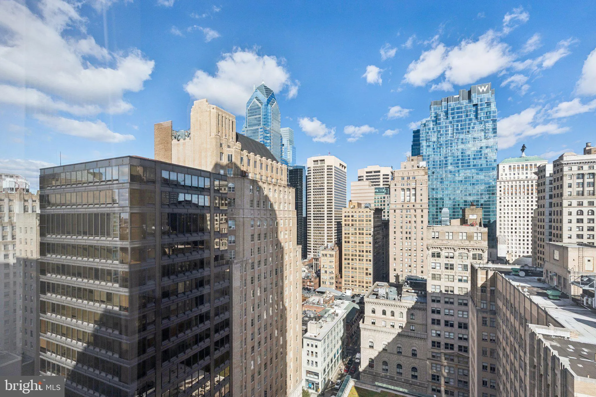 Philadelphia, Pennsylvania 19102, United States, 2 Bedrooms Bedrooms, ,3 BathroomsBathrooms,Residential,Coming Soon,236107