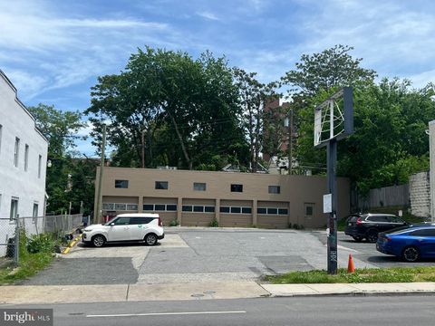 3855 FALLS ROAD BALTIMORE MD 21211