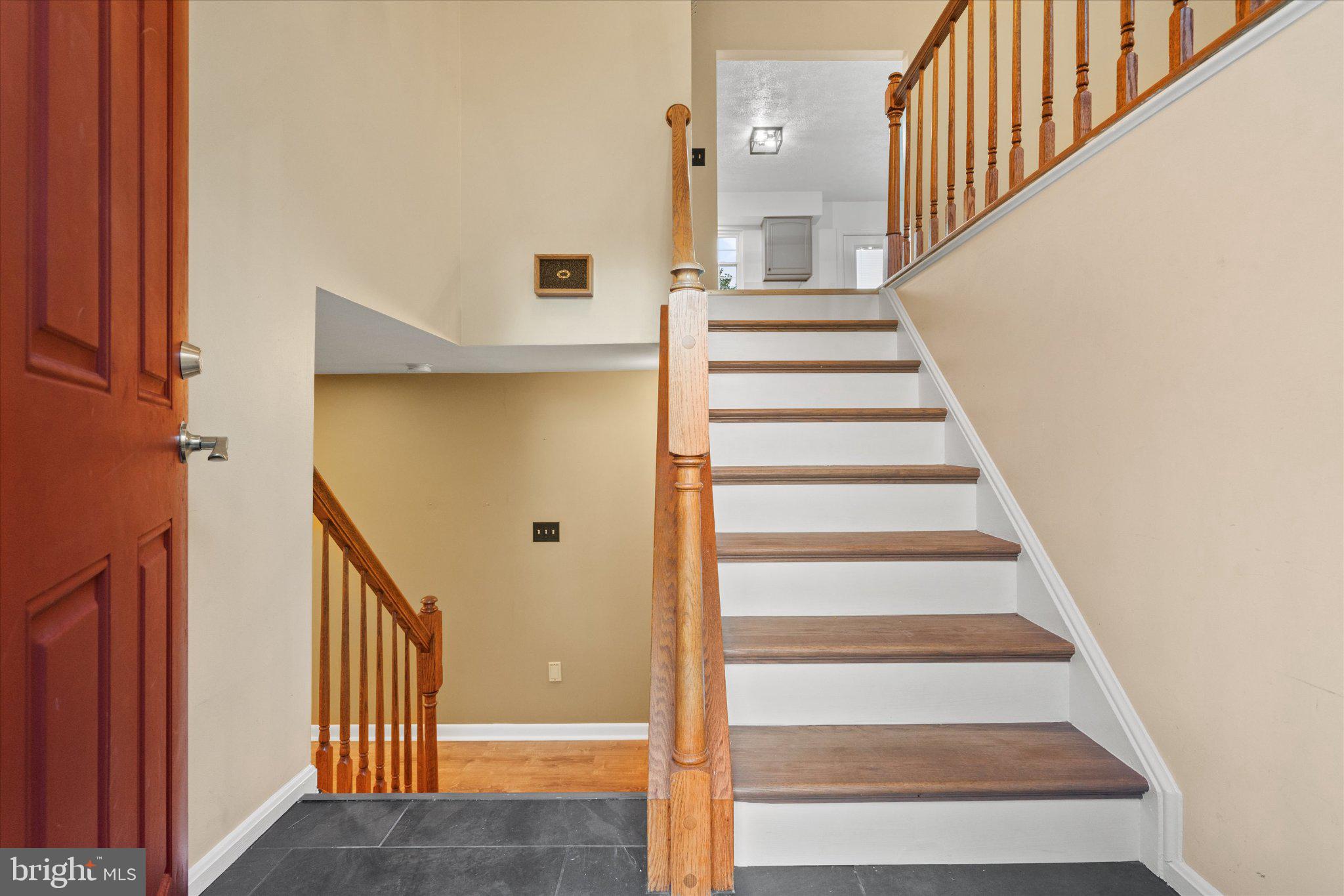 841 BRIAR COURT