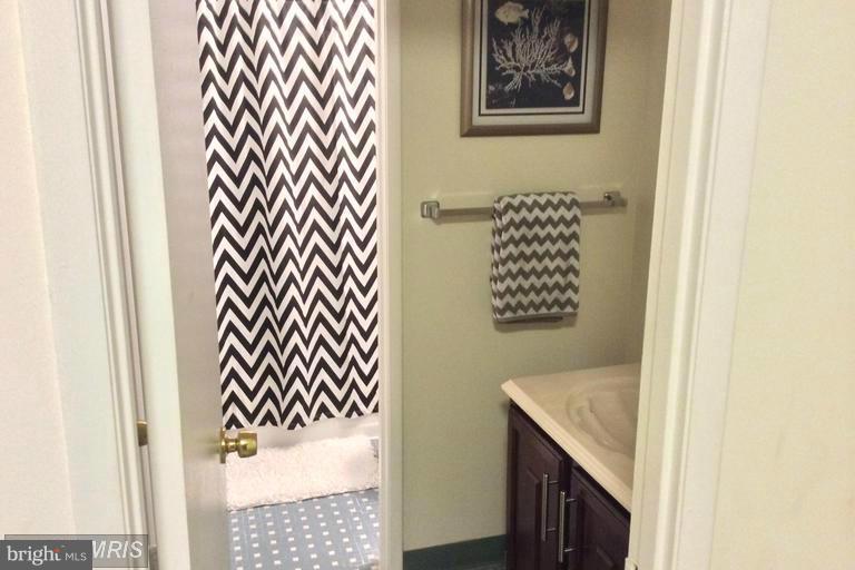 LAFAYETTE PARK - Residential Lease