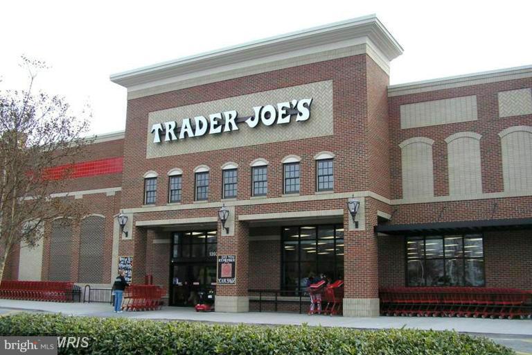 LAFAYETTE PARK - Residential Lease