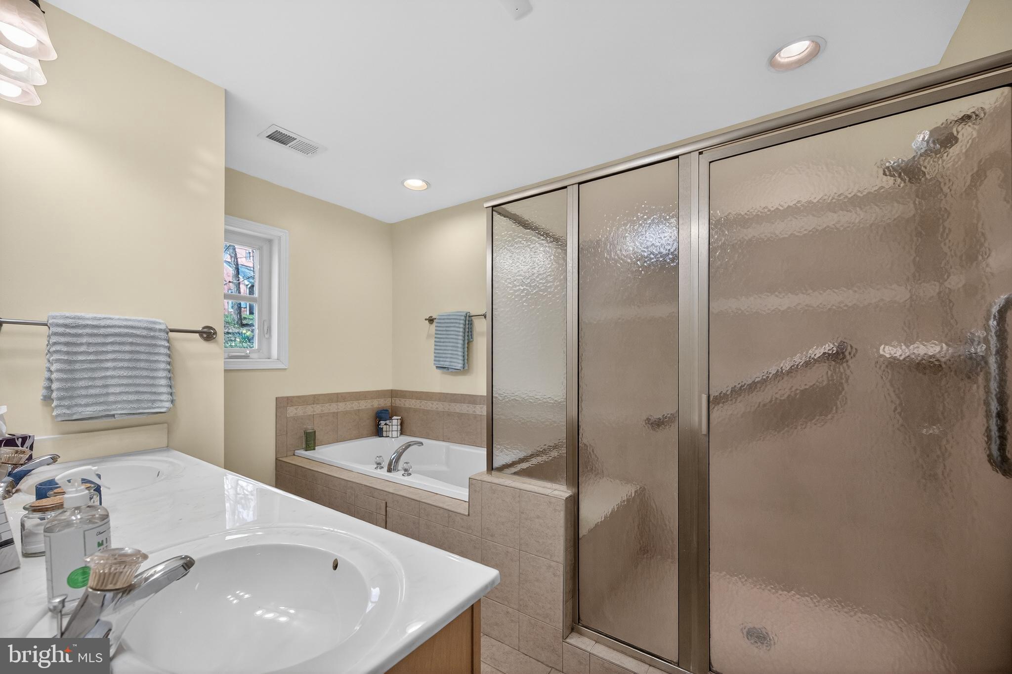 HARTZELL GARDENS - Residential