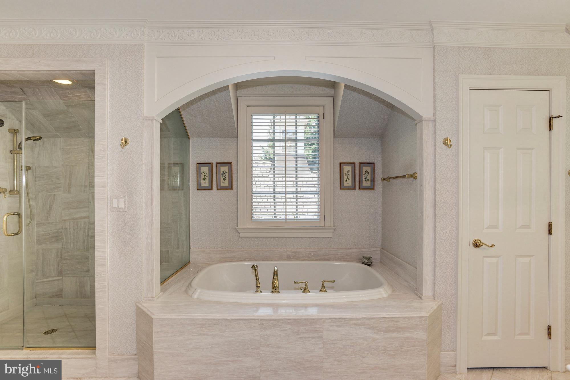 CONGRESSIONAL COUNTRY CLUB ESTATES - Residential