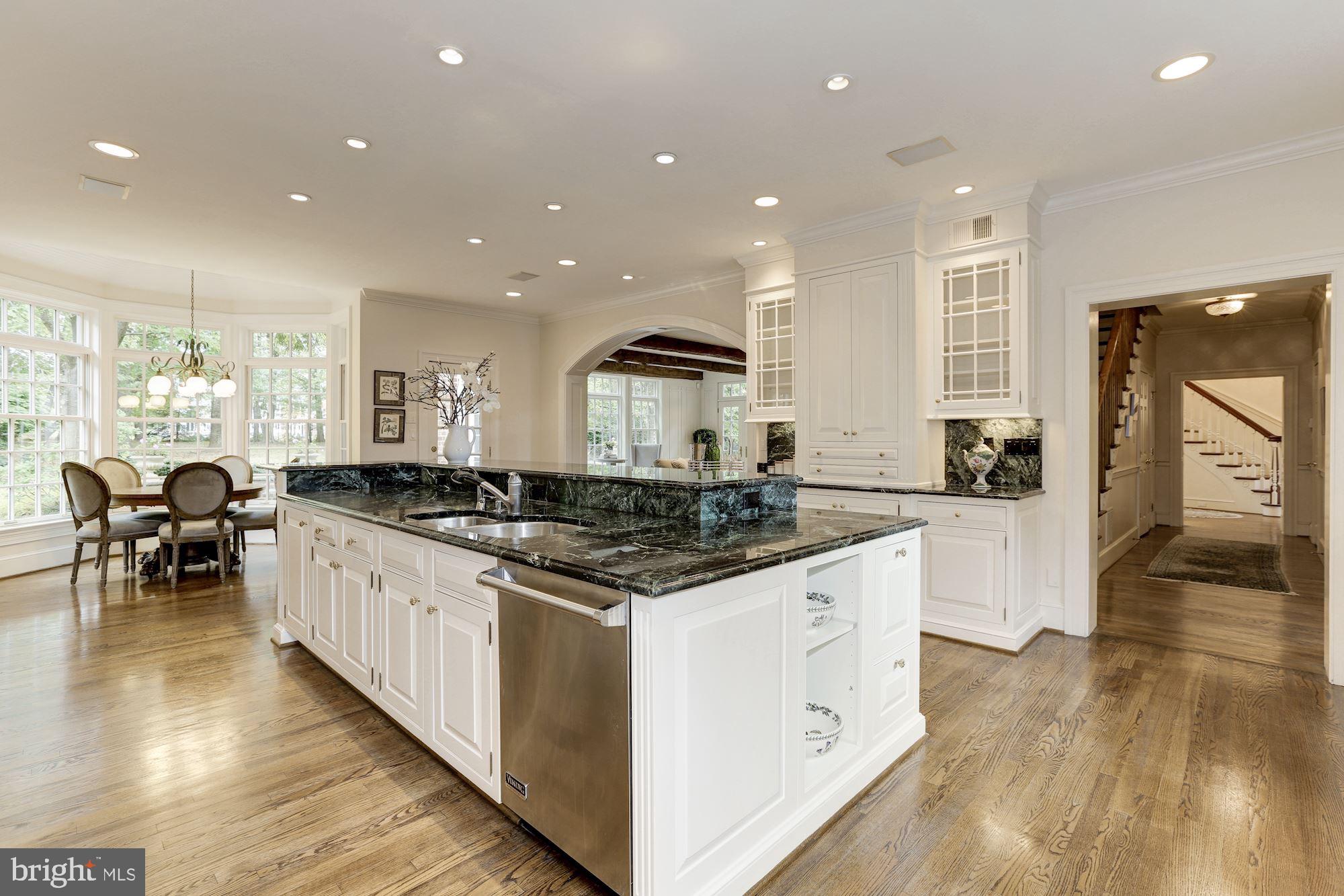 CONGRESSIONAL COUNTRY CLUB ESTATES - Residential