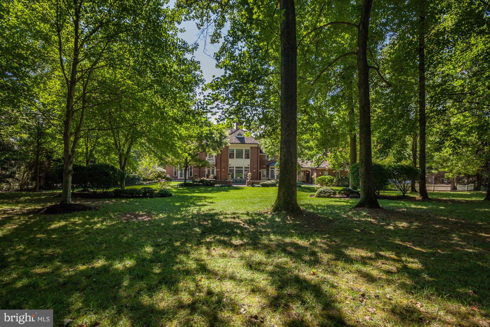 CONGRESSIONAL COUNTRY CLUB ESTATES - Residential