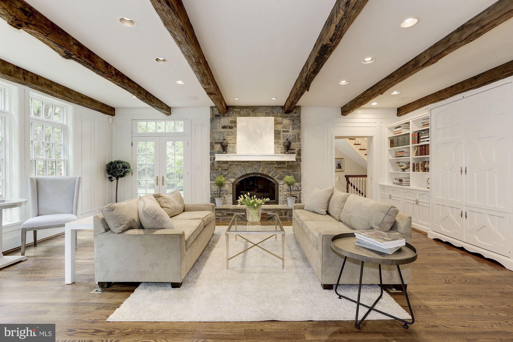 CONGRESSIONAL COUNTRY CLUB ESTATES - Residential