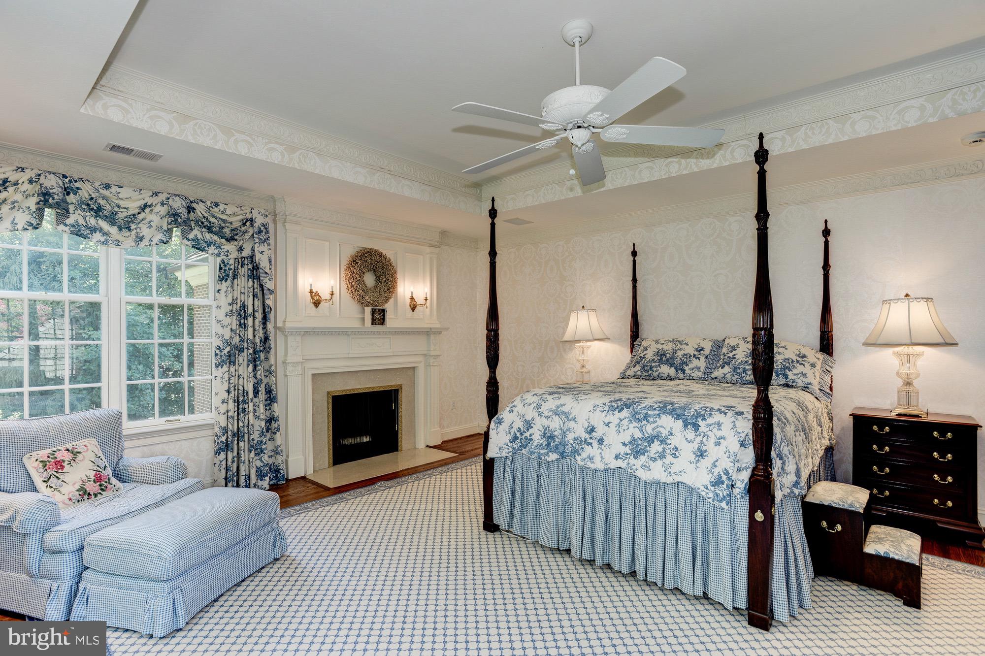 CONGRESSIONAL COUNTRY CLUB ESTATES - Residential