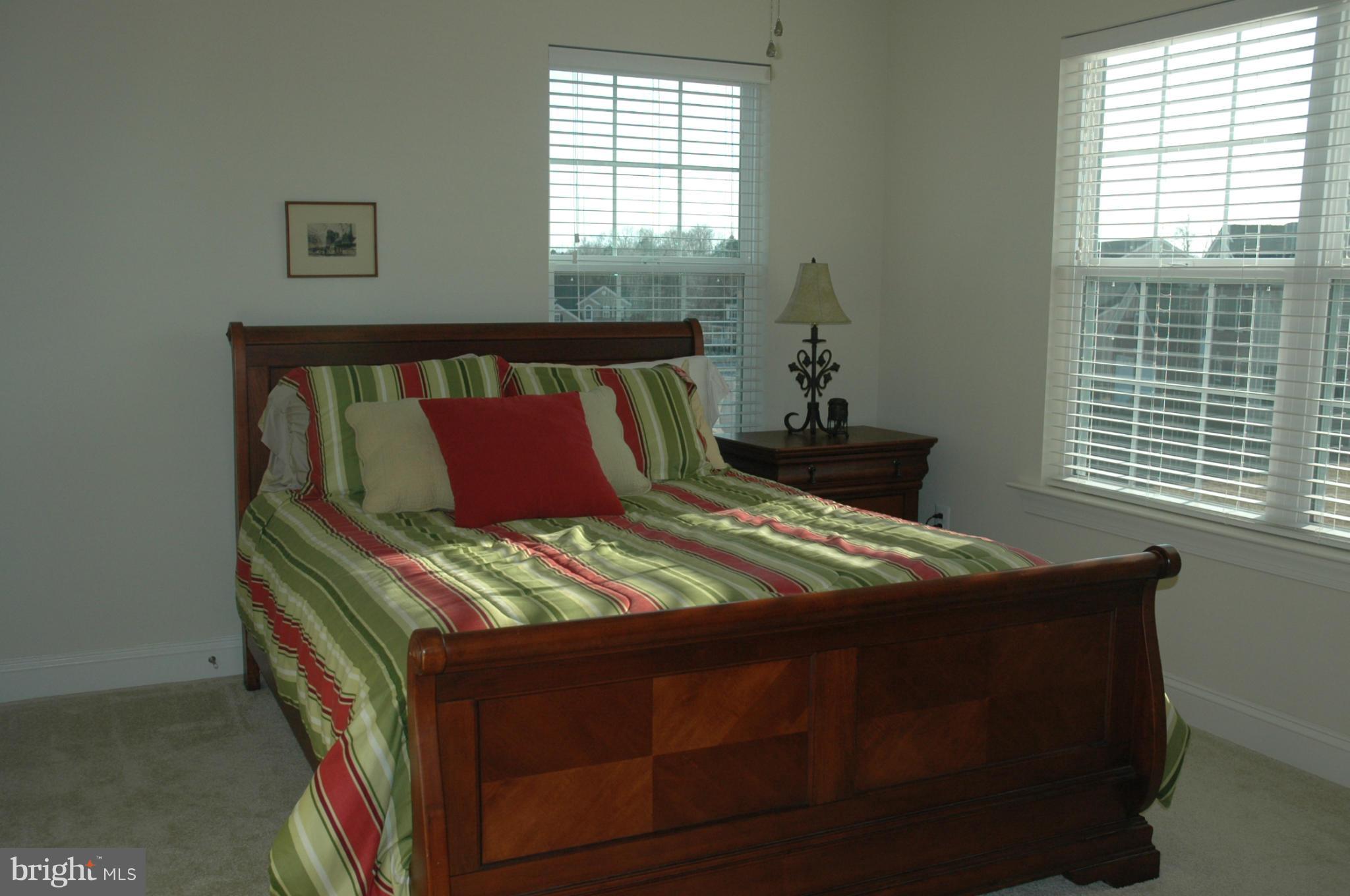 PEMBROOKE - Residential