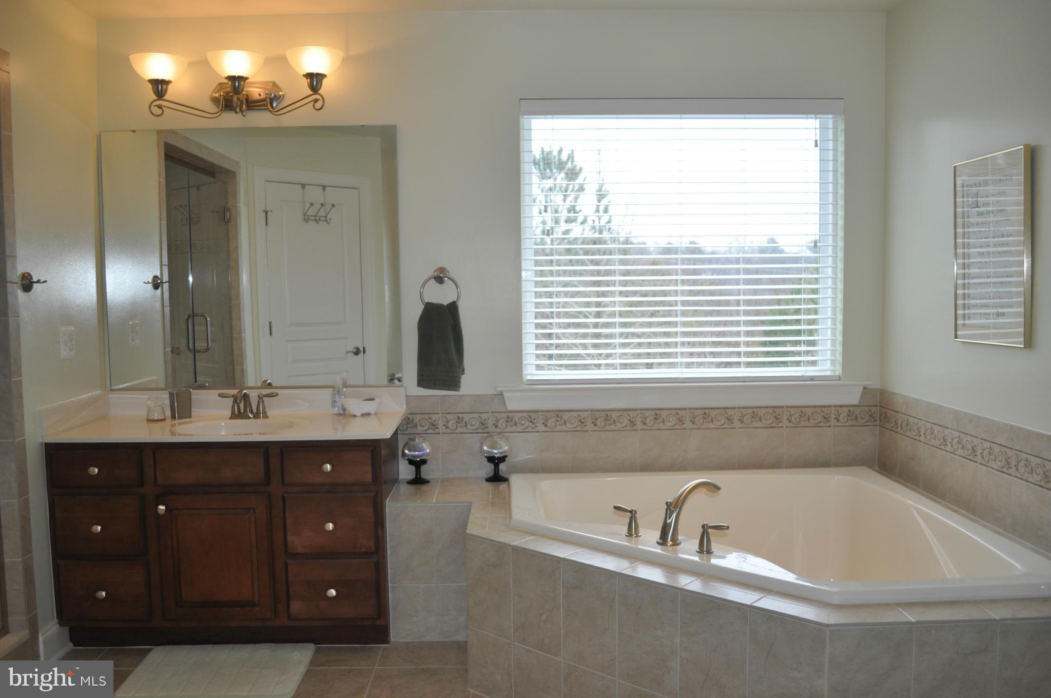 PEMBROOKE - Residential