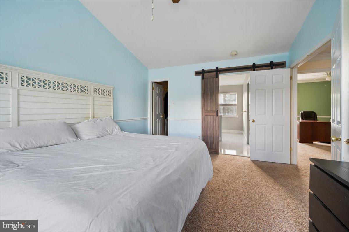 HIDDEN POND - Residential