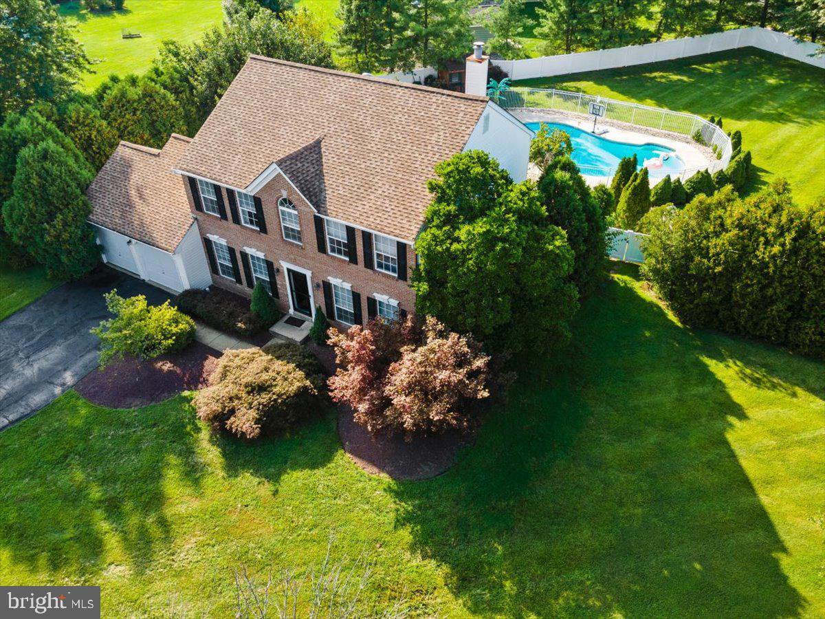 HIDDEN POND - Residential