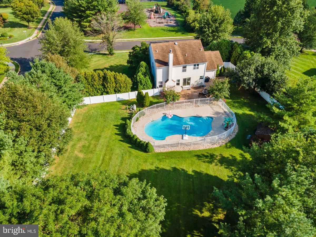 HIDDEN POND - Residential