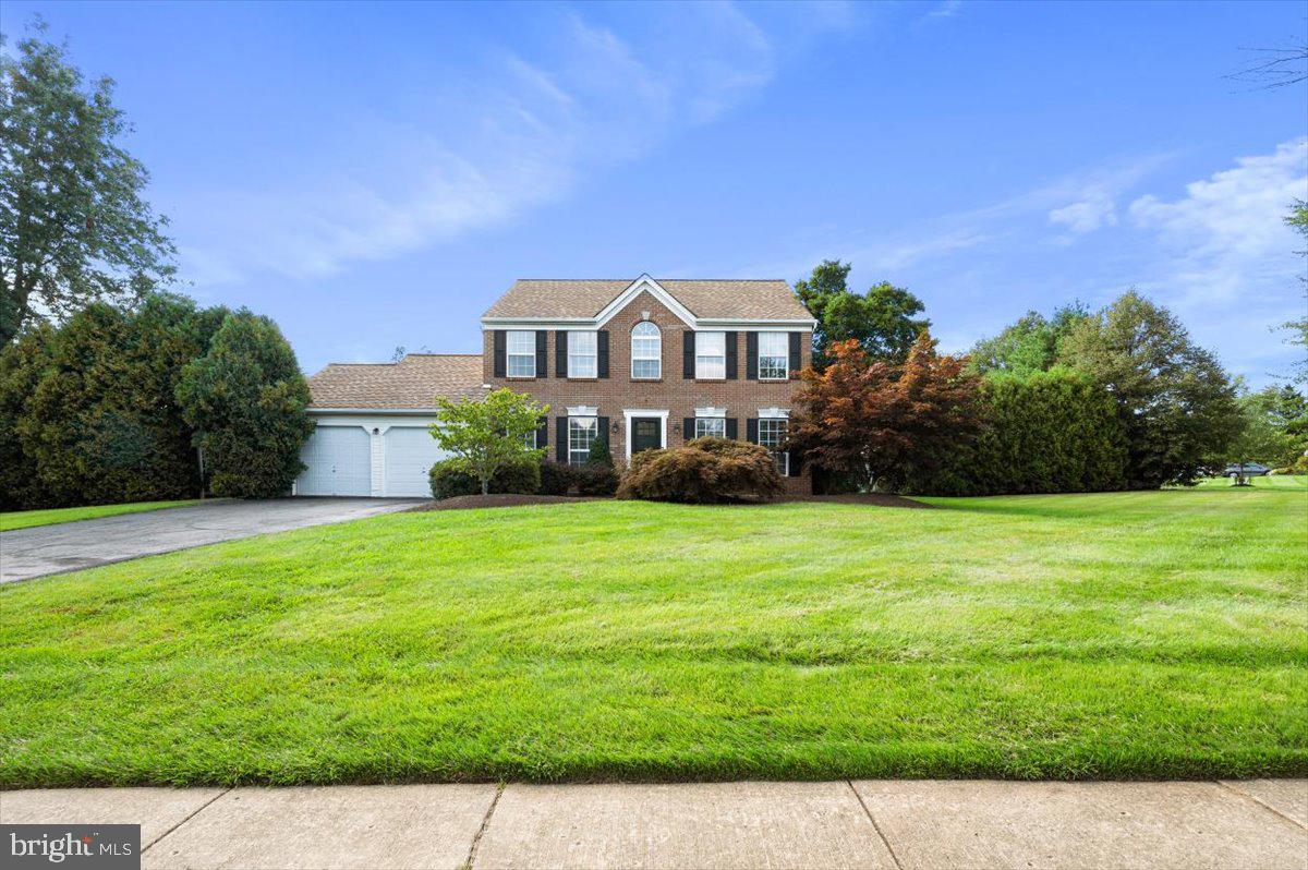 HIDDEN POND - Residential