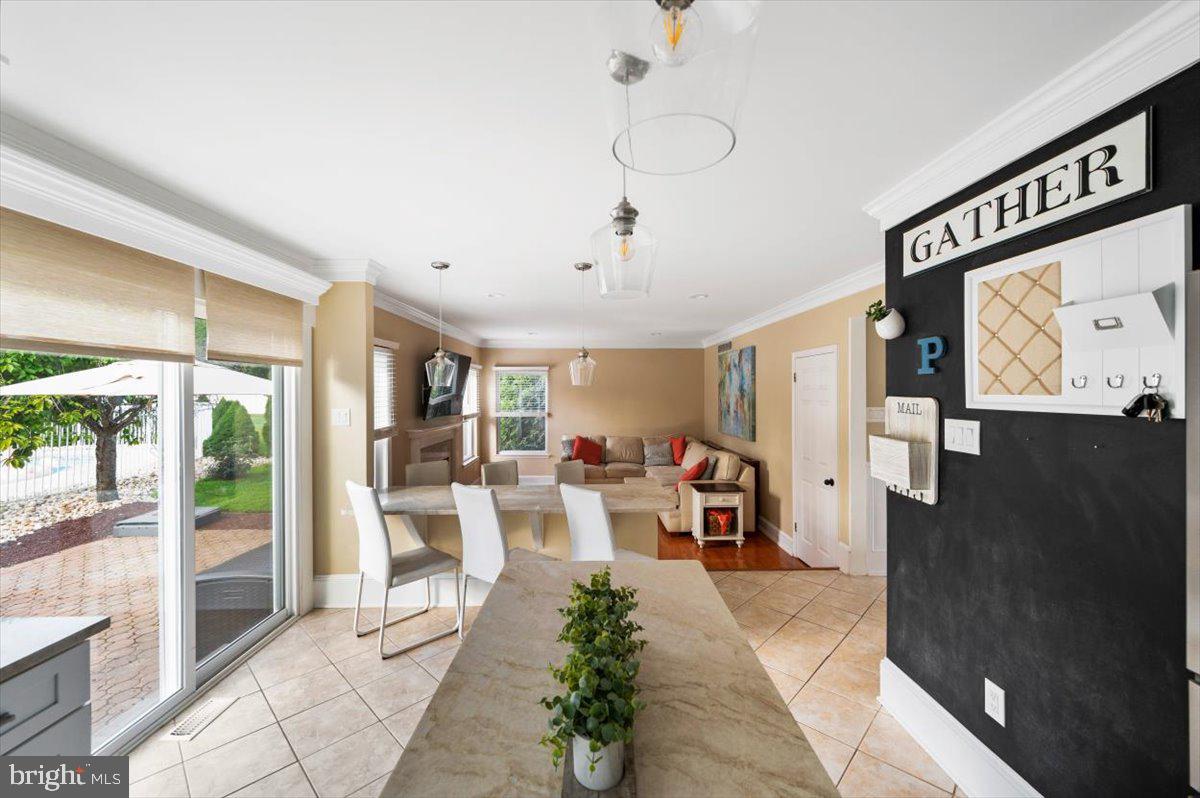 HIDDEN POND - Residential