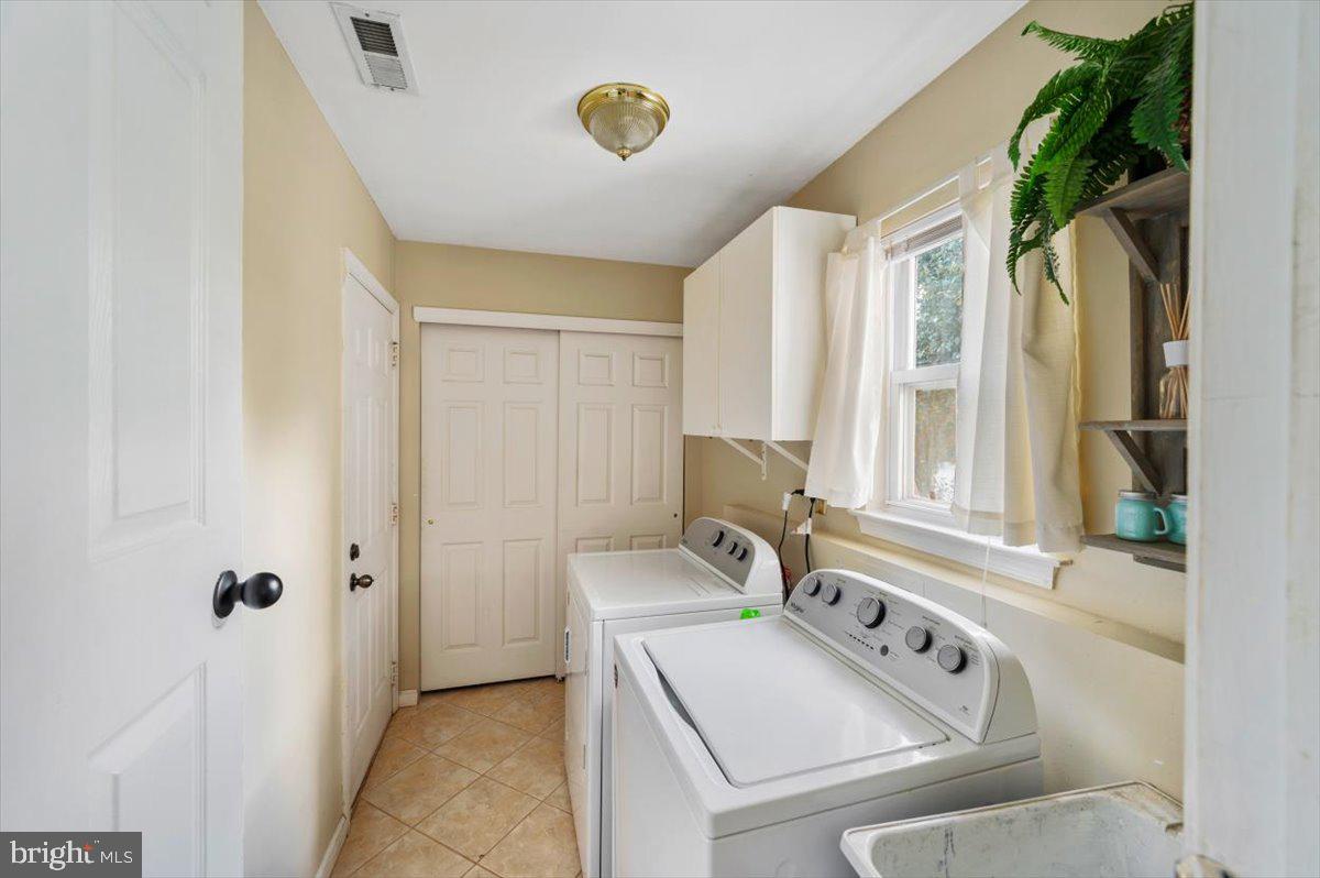 HIDDEN POND - Residential