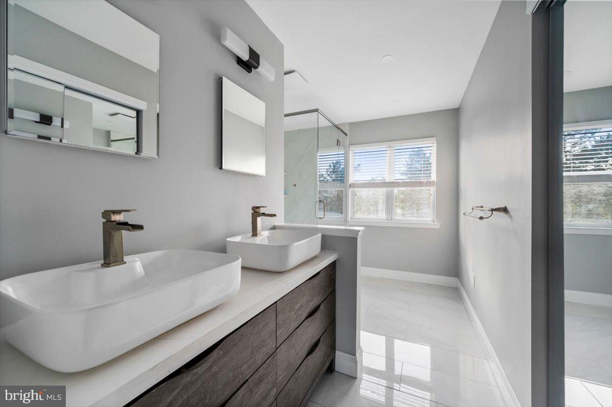 HIDDEN POND - Residential