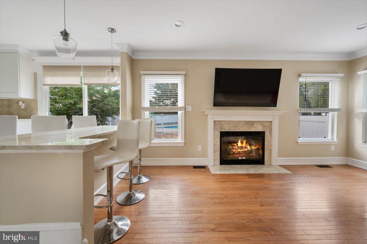 HIDDEN POND - Residential