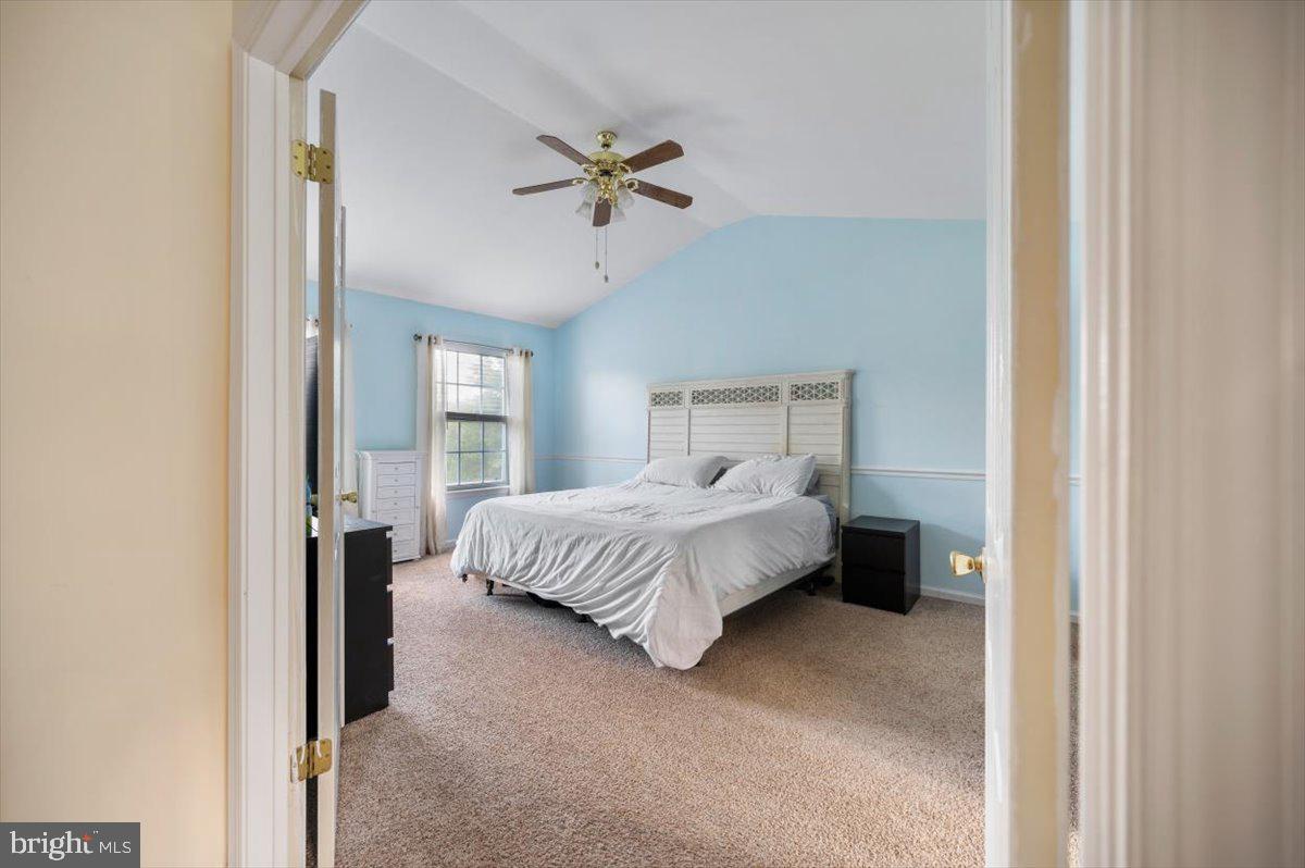 HIDDEN POND - Residential