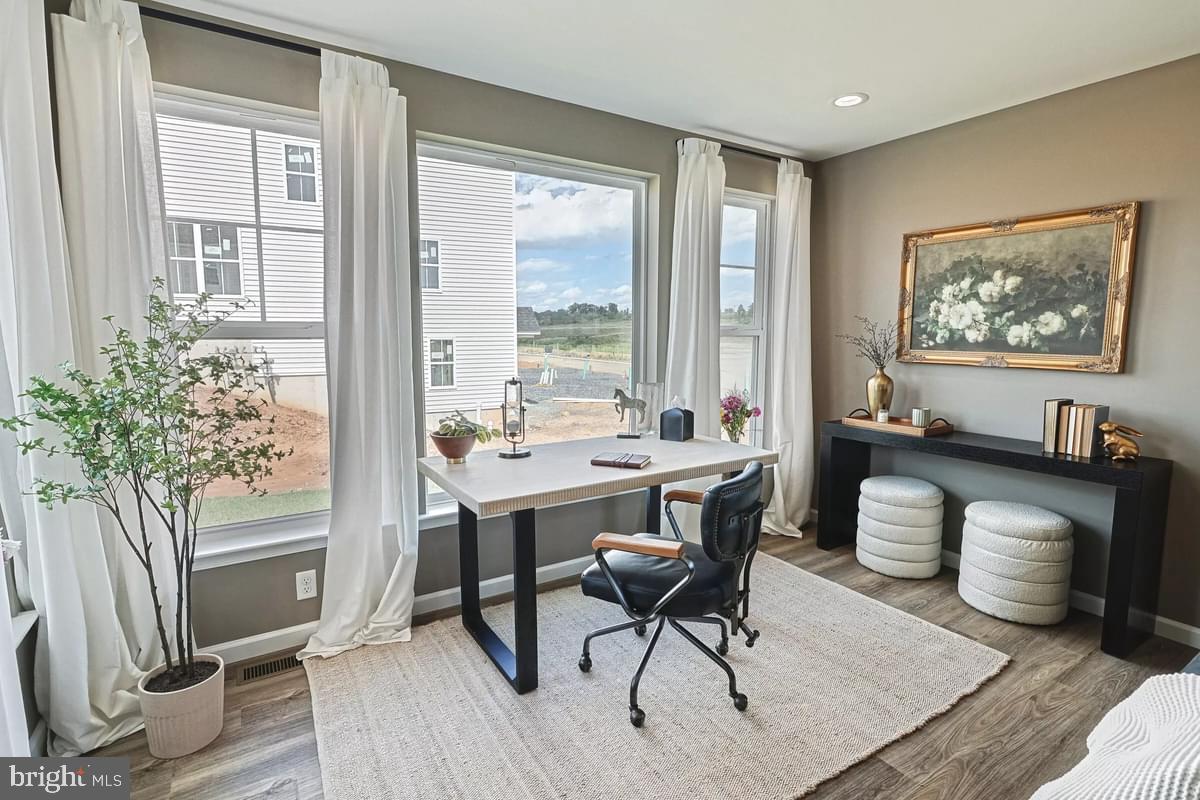 LOGAN GREENE - Residential