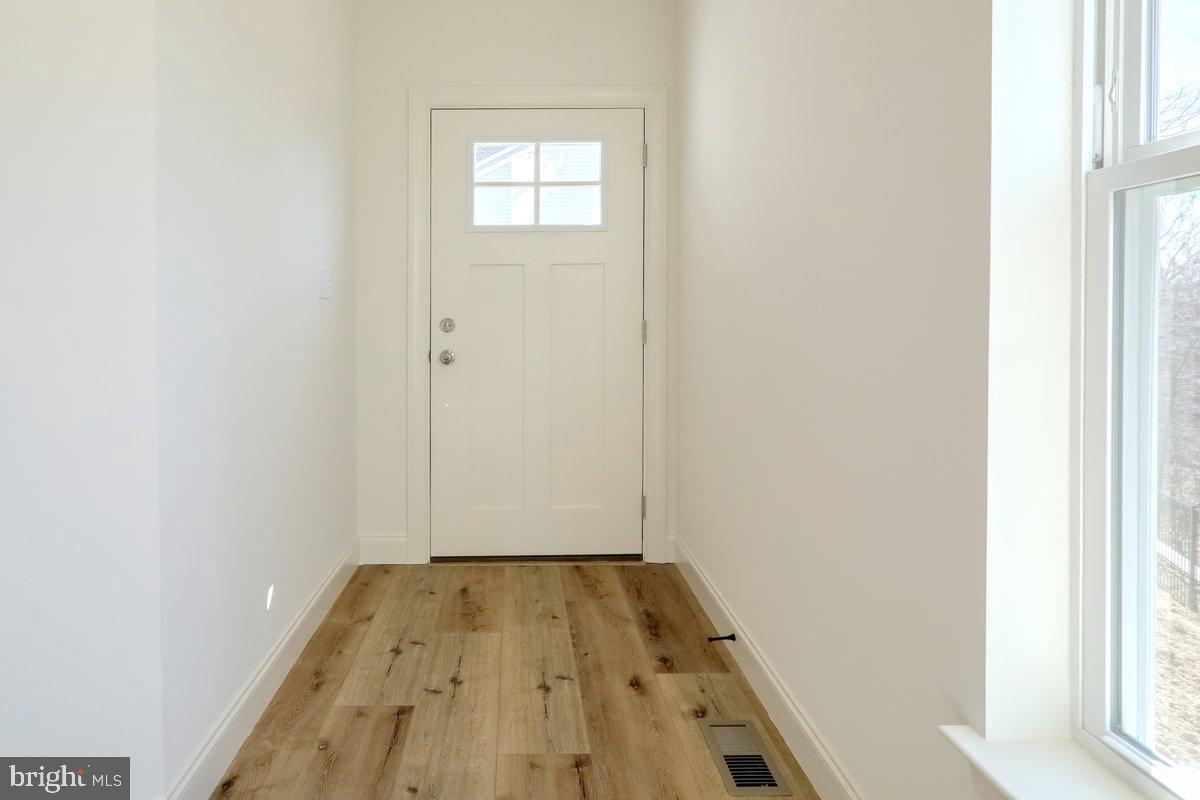 LOGAN GREENE - Residential