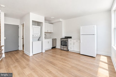 Townhouse For Rent - 4035 Green Street<br/> Philadelphia County, PHILADELPHIA, PA 19104