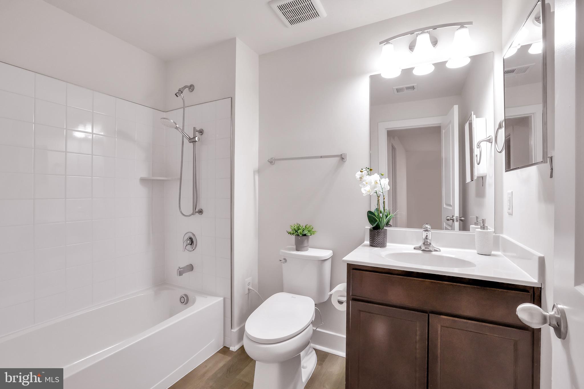 BRITTANY MANOR - Residential