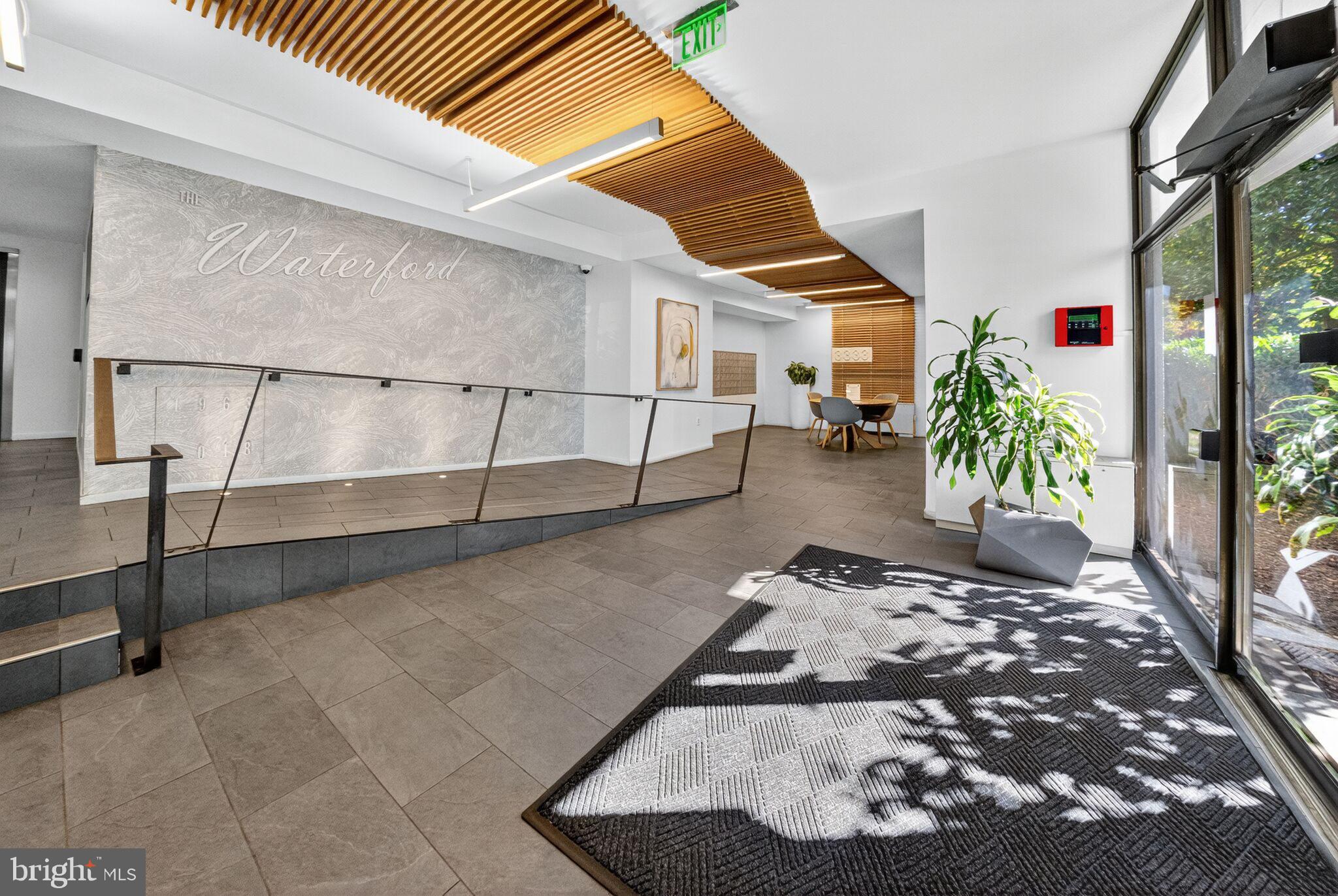 3333 UNIVERSITY BOULEVARD W 606