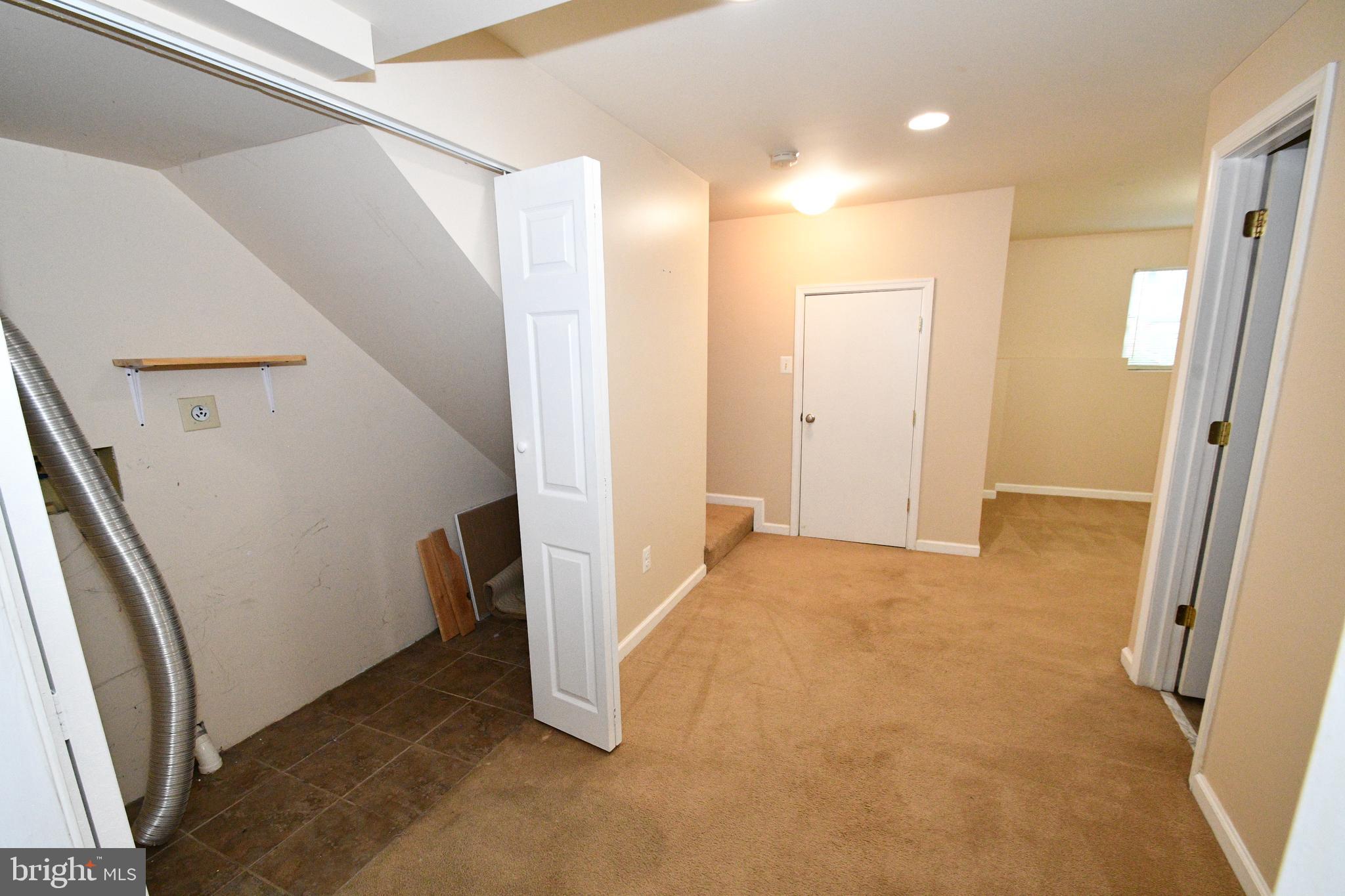 WAYSIDE VILLAGE - Residential Lease