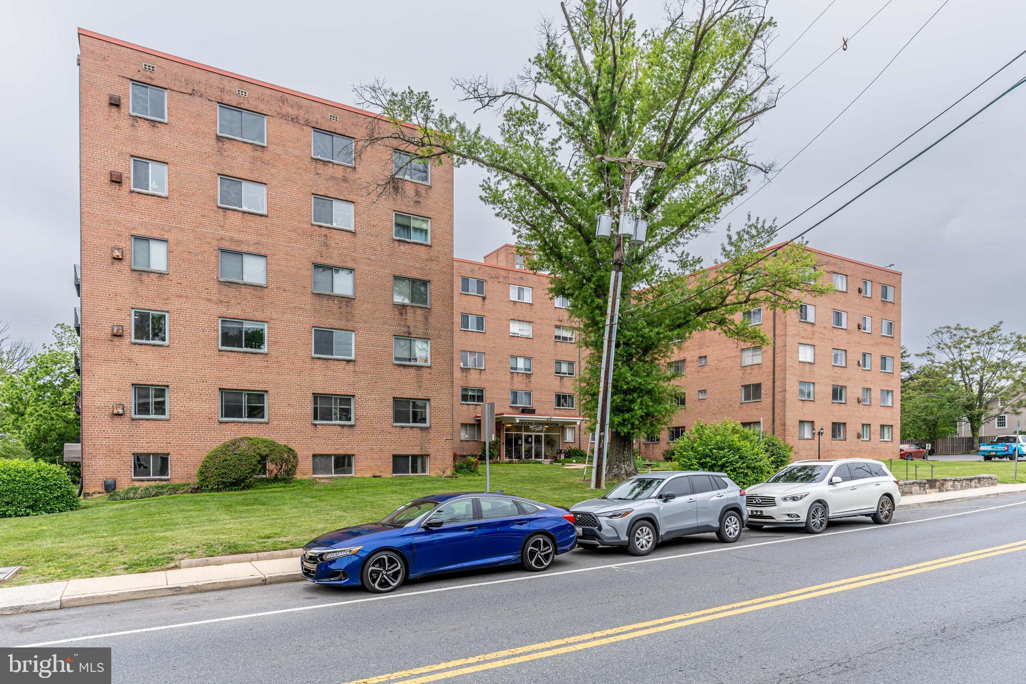 CAROLANN COURT - Residential