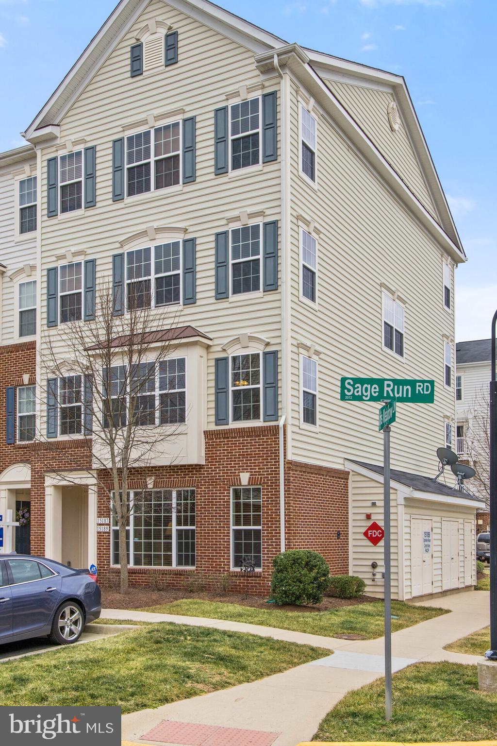 MARKET CENTER CONDOMINIUM - Residential