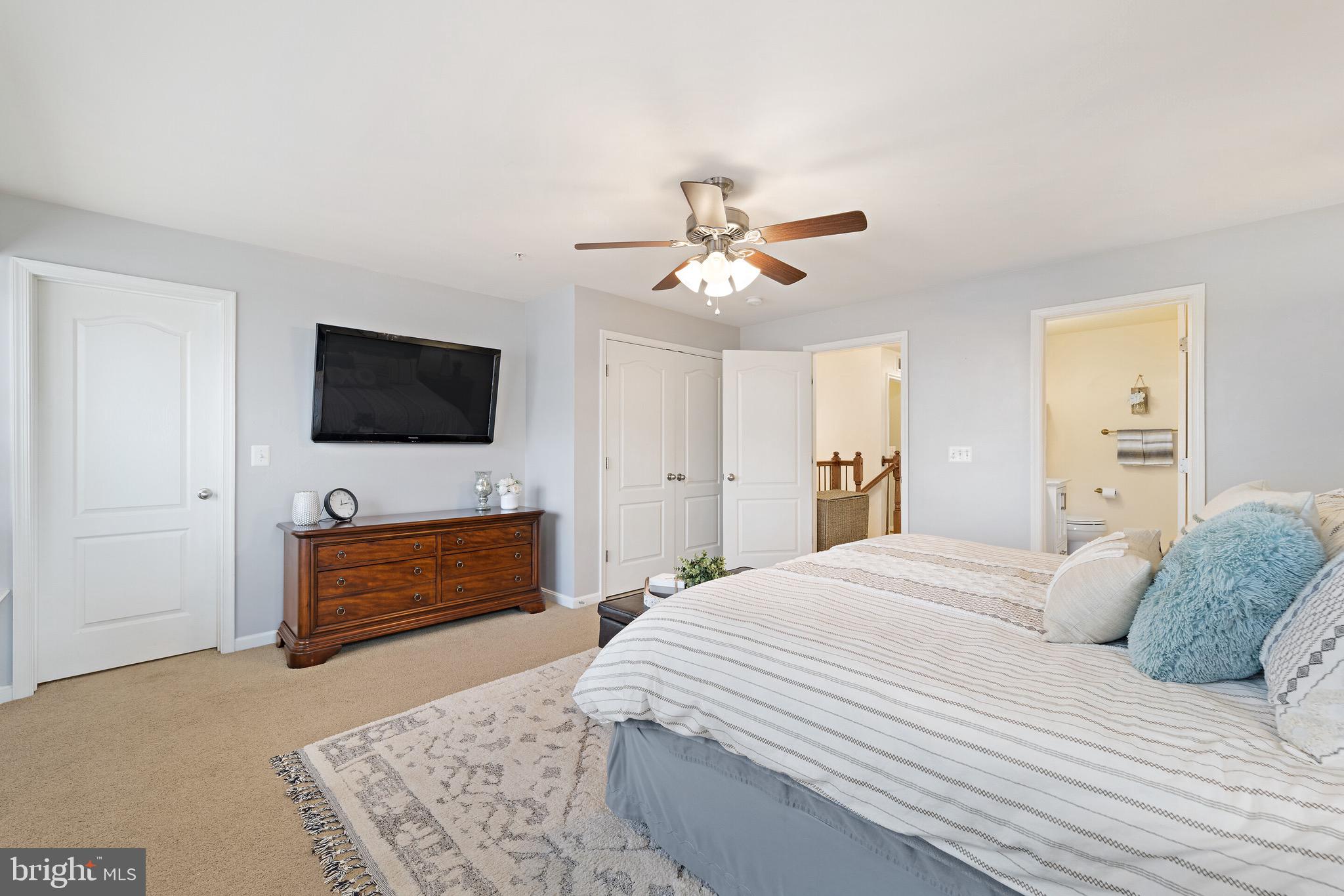 MARKET CENTER CONDOMINIUM - Residential