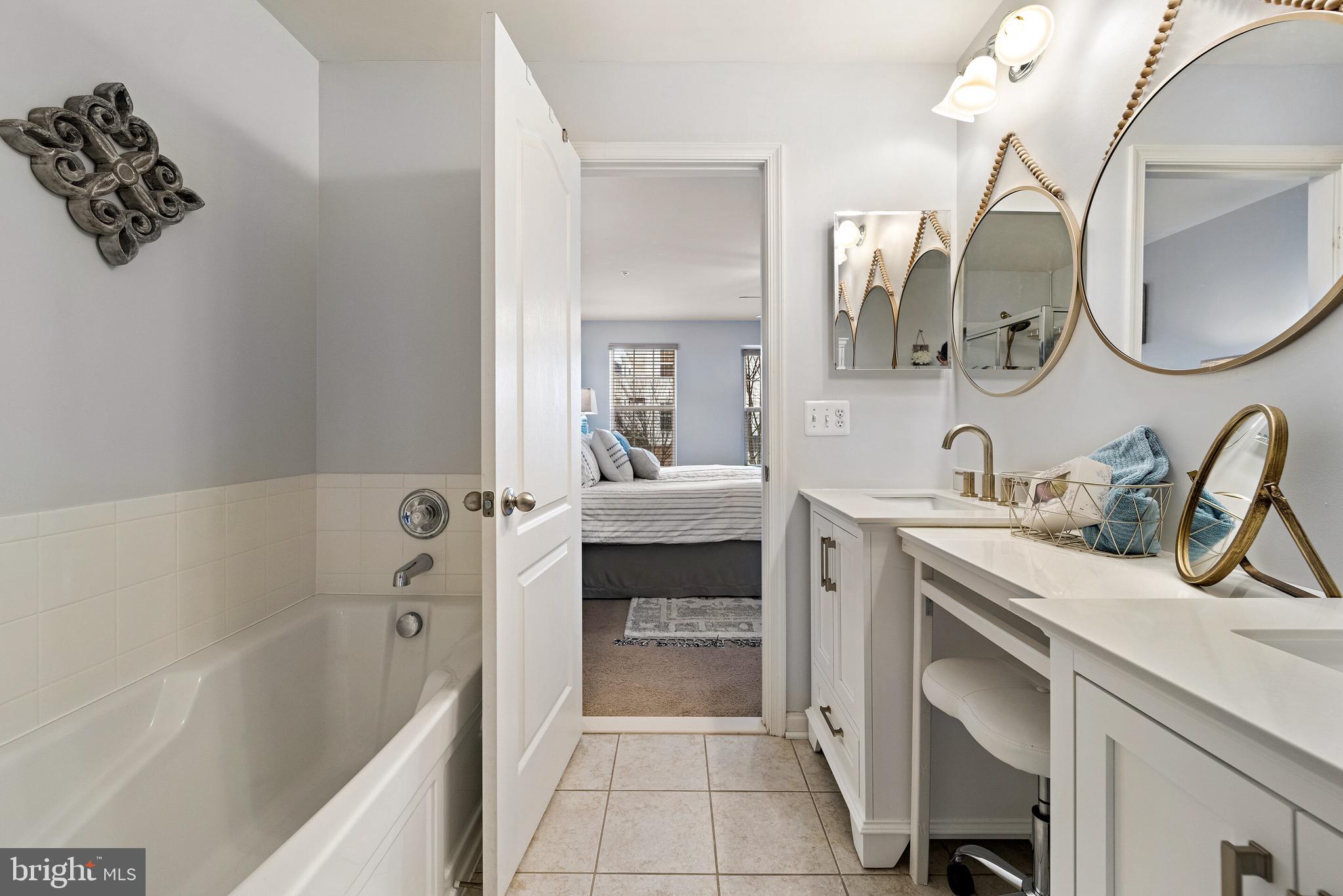 MARKET CENTER CONDOMINIUM - Residential