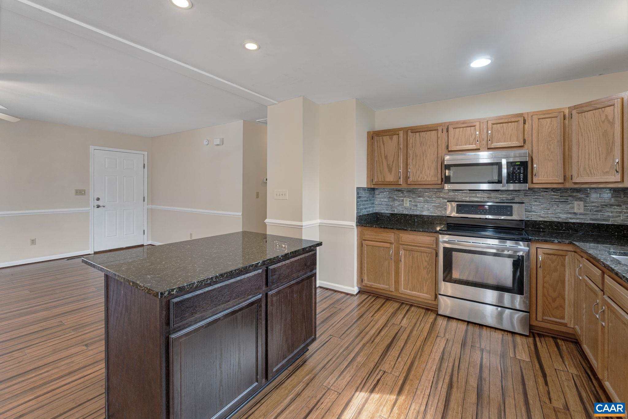 LAKE MONTICELLO - Residential