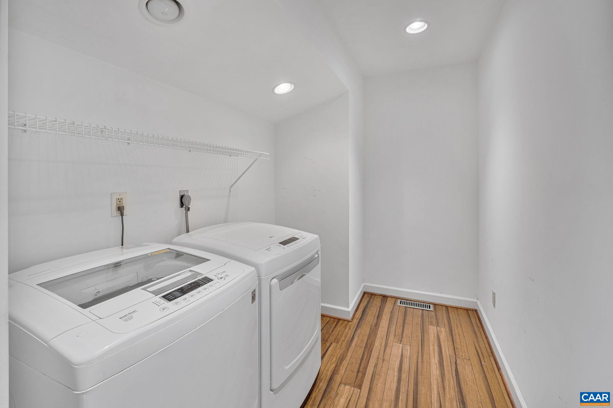 LAKE MONTICELLO - Residential