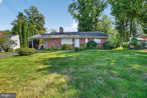 Photo of 5508 Ivor Street, SPRINGFIELD, VA 22151 (MLS # VAFX2342422)