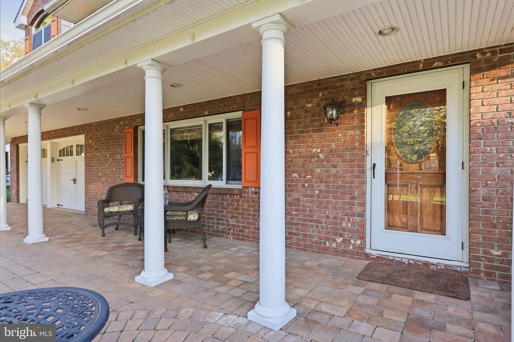 MILFORD MANOR - Residential