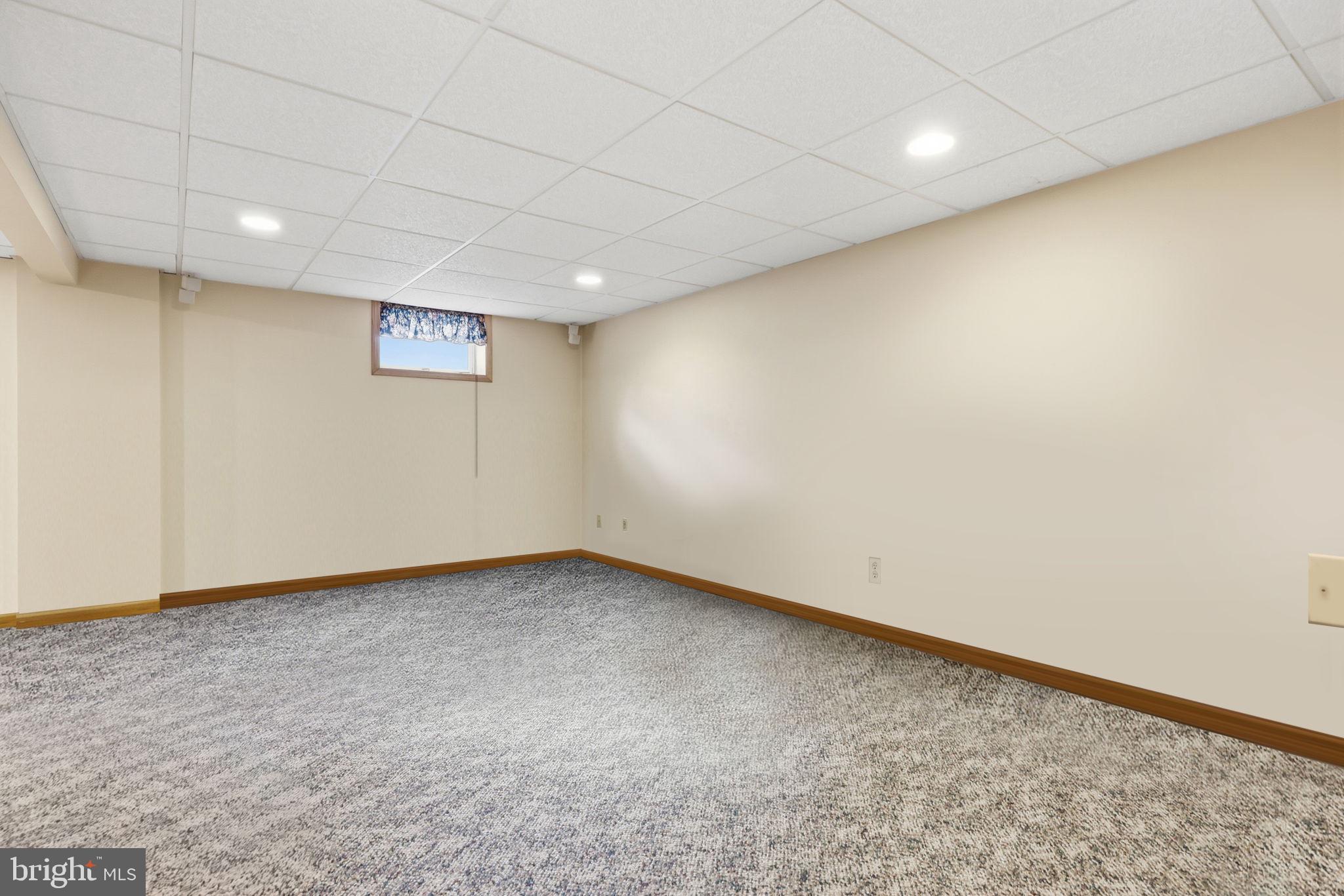 MILFORD MANOR - Residential