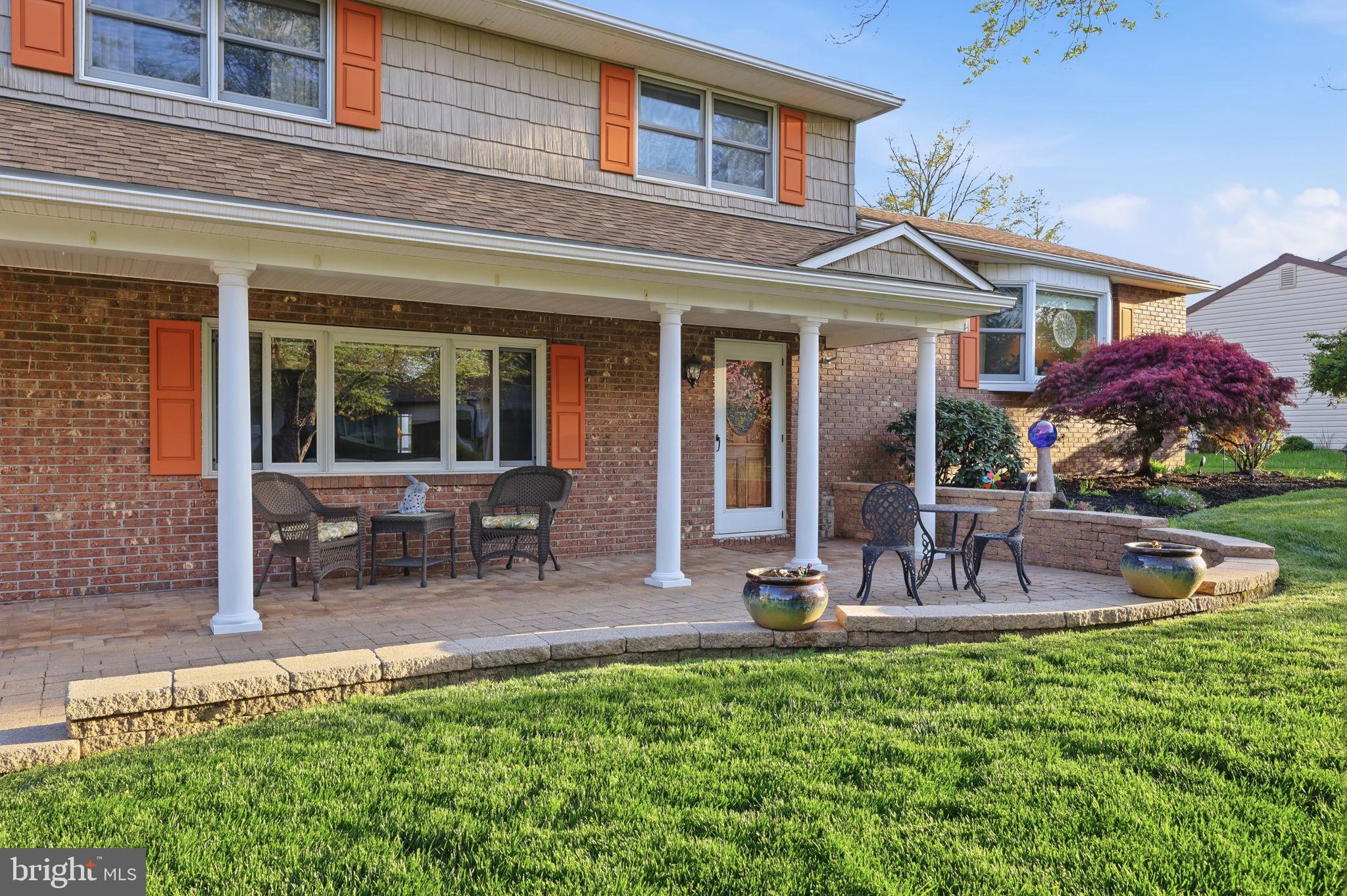 MILFORD MANOR - Residential