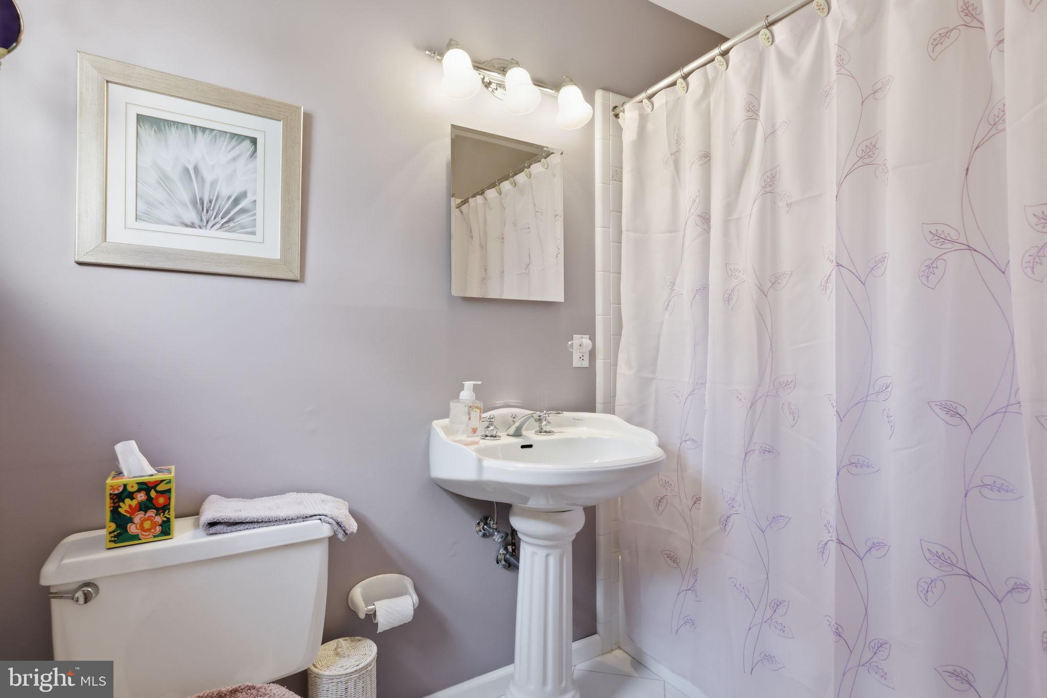 MILFORD MANOR - Residential