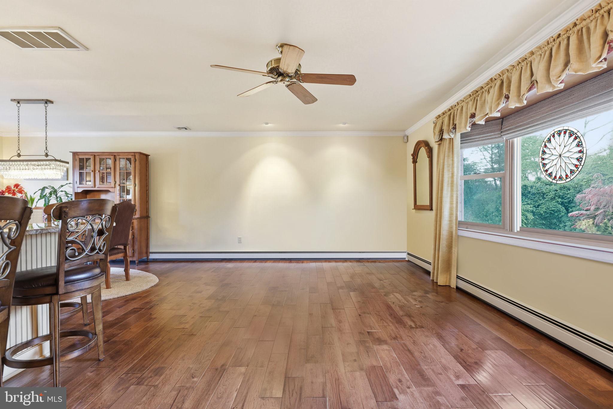 MILFORD MANOR - Residential