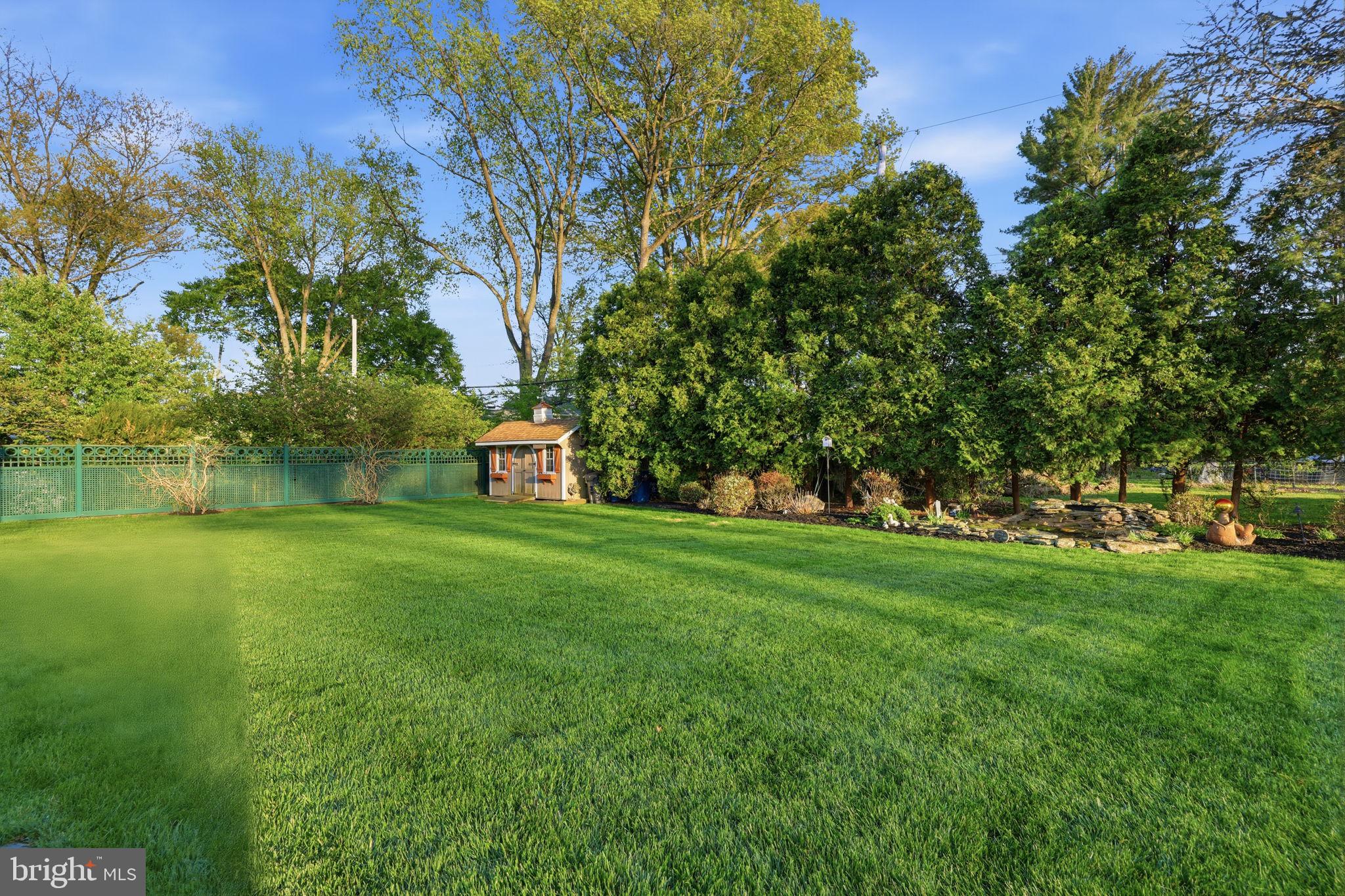 MILFORD MANOR - Residential