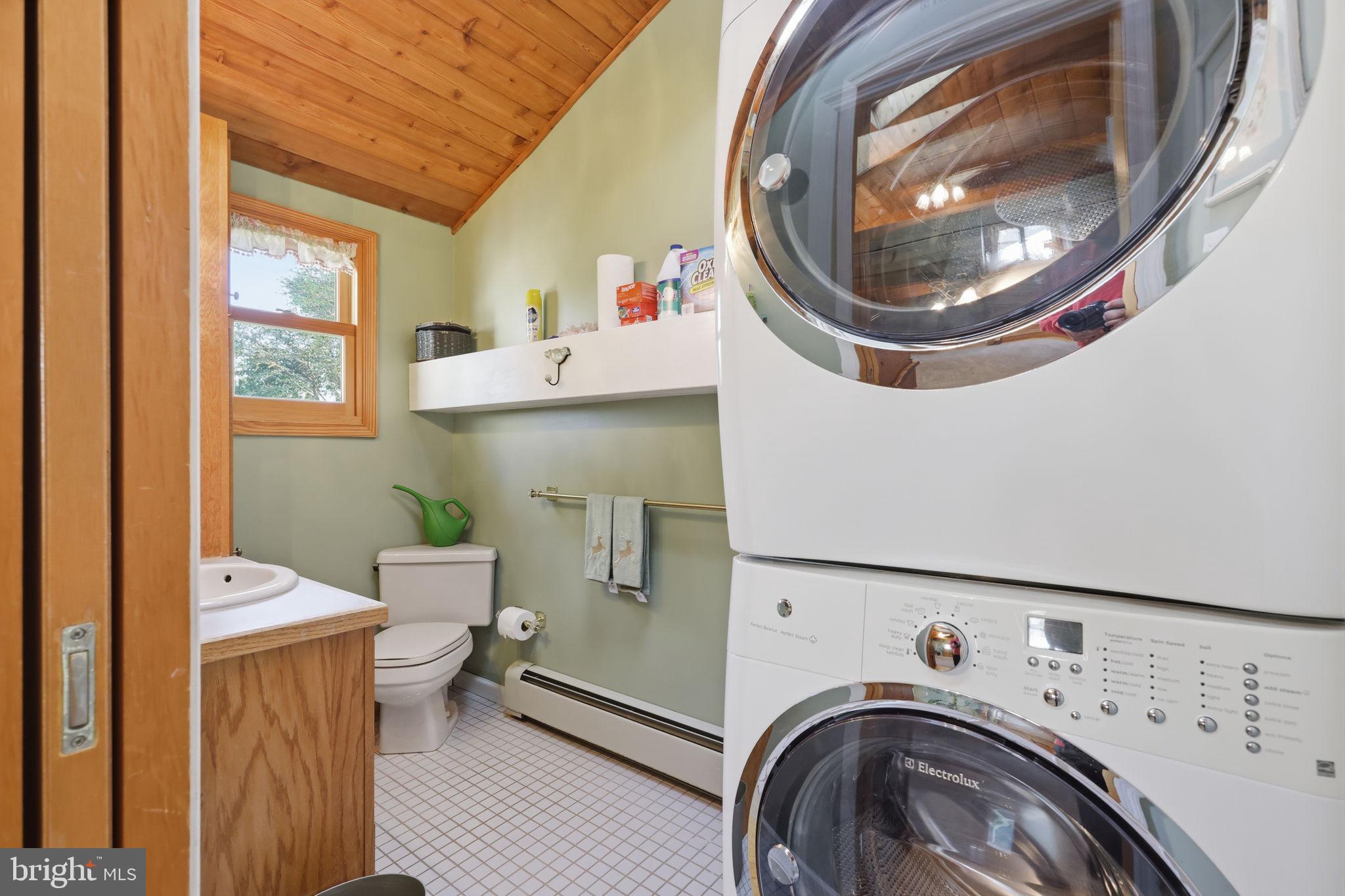 MILFORD MANOR - Residential